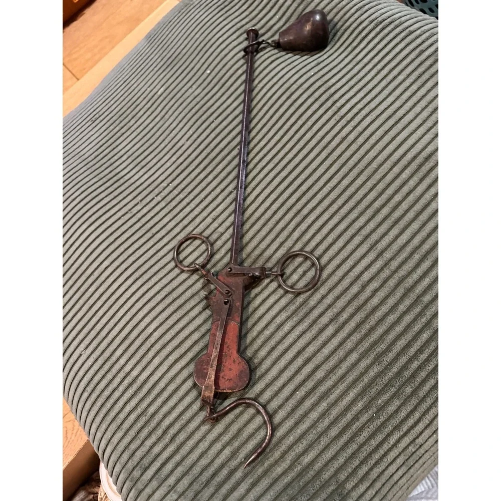 Antique Cast Iron‎ Metal Balance Scale with Hook and Weight